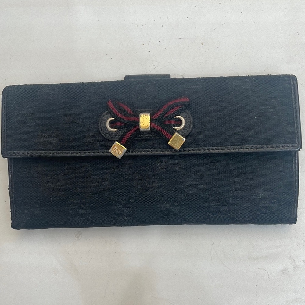 Gucci black wallet